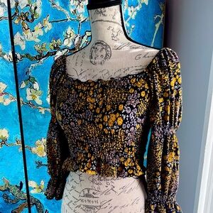 Topshop sz 4, floral, crop top.